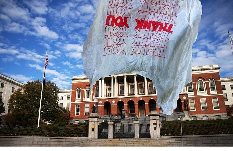Medical Experts Commend Massachusetts For Switching Back To Single-Use Plastic Bags