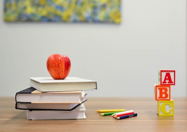 President Trump Orders Dismantling of U.S. Department of Education, Shifting Education Policy To States