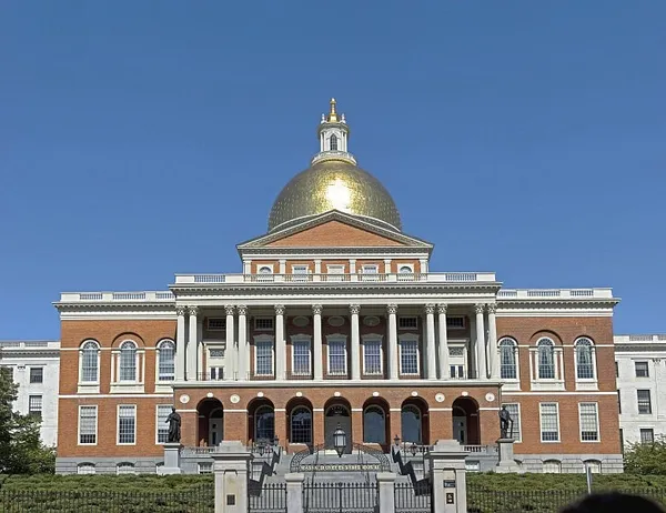 Budget deficit may reach $370 million this year