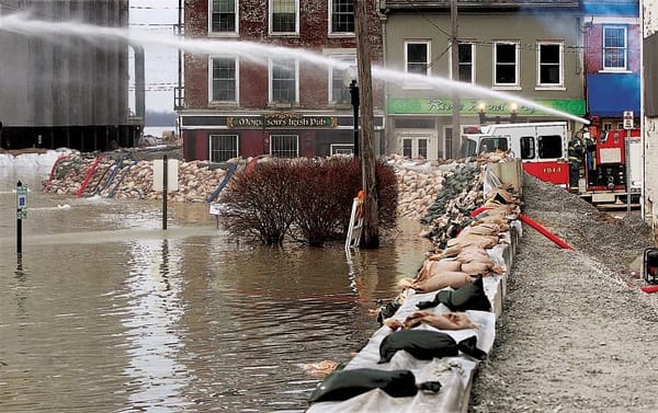 Floods force evacuations, traffic troubles in Midwest
