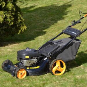Cambridge To Consider Banning Gas-Powered Lawn Equipment